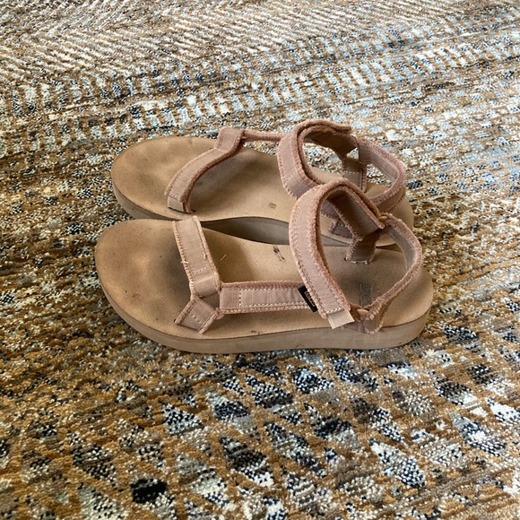 Teva sandals - Picture 2 of 2